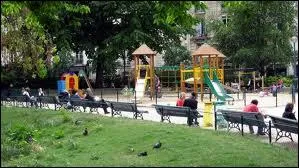 Acteur, chanteur, producteur, Al Corley a chanté :