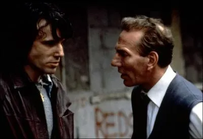 Dans quel film l'acteur Pete Postlethwaite, dcd le 2 janvier, s'tait-il montr un impressionnant partenaire  un impressionnant Daniel Day-Lewis ?
