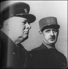 Quelles étaient les relations entre Churchill et de Gaulle , le chef de la 'France Libre' réfugié à Londres ?