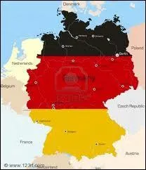 En Allemagne du Nord, le soir du 31 dcembre, les enfants des villages se dguisent et vont d'une porte  l'autre. Ils chantent des chansons particulires en ce sens qu'elles sont interprtes...