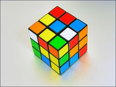 Combien y a-t-il de cubes de couleur bleue ?