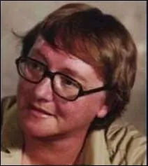 Elle est l'auteur de la saga Les dames du lac, entre autres . Amricaine, elle a influenc les auteurs de fantaisy et de science-fiction avec ses romans