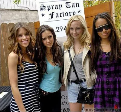 Quelle actrice tient deux rles ?