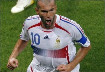 Dans quel club Zinedine Zidane jouait-il de 2001  2006 ?