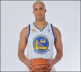 Qui est cet ancien ailier des Nets et des Spurs ?