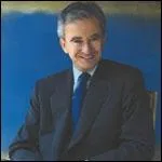 Bernard Arnault est le franais le plus riche avec une fortune avoisinant les 30 milliards d'euros. Quelle est sa socit ?