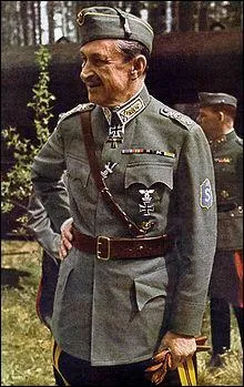 Marchal et homme politique finlandais, n le 4 juin 1867, qui fut commandant en chef des forces de son pays lors de la Seconde Guerre Mondiale ainsi que Prsident de 1944  1946.