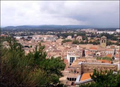 Comment est surnomme la ville d'Orange ?