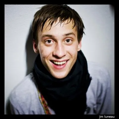 Qui est Adrian Orange ?