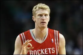 Qui est cet ailier des Houston Rockets ?