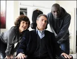 A sa grande surprise, Philippe décide de l'embaucher à l'essai . Combien de temps doit durer la période l'essai ?