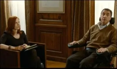 Philippe entretient une correspondance passionnée depuis 6 mois avec une jeune femme. Il lui envoie régulièrement des poèmes d'amour qu'il dicte à sa secrétaire. Quel est le nom cet amour épistolaire ?