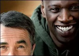 Il a été adopté par sa tante quand il était petit. De quel pays est-il originaire ?