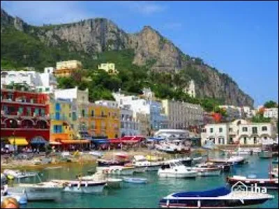 Je ne sais pas ce qui s'est passé pour lui à Capri mais ça fait 46 ans qu'il nous rabâche que ''c'est fini'' !