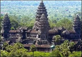 Dans quel pays est situ le temple d'Angkor Vat ?
