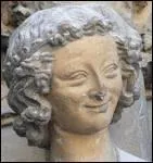 Quelle est cette cathdrale, parfois surnomme 'la cathdrale des anges' du fait de son abondante statuaire ? L'ange au sourire est la statue la plus clbre.