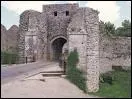 Clbre pour ses fortifications mdivales, l'enceinte de la ville haute de cette commune a une longueur de 1200 mtres et comporte 22 tours. Cette commune est ...