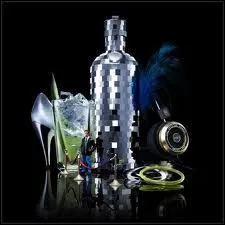 Une eau de vie de grain obtenue par distillation de farines crales fermentes, trs peu aromatise :