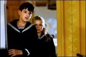 Film d'Ingmar Bergman (1982), chronique (autobiographique ? ) d'une famille de comdiens dans la Sude du dbut du XXe sicle.