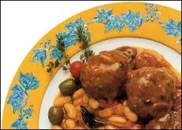 Spécialités catalanes faites d'oeufs, chair à saucisse, veau, olives, champignons, ce sont les boules de :