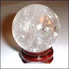 Que va faire la 'voyante' pour vous lire l'avenir ?