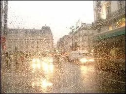 Qui est l'auteur du pome : 'il pleure dans mon coeur comme il pleut sur la ville' ?