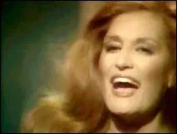 D'aprs une chanson de Dalida, sur quelle ville pleut-il ?