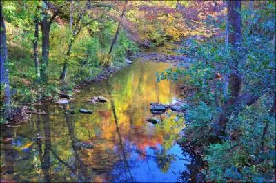 Cette image rappelle un film amricain de 1970, ou la cavalerie massacre  tour de bras !
