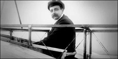 Qui est le premier pilote à avoir traverser la Manche ?