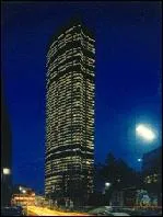 Quelle est cette tour de 209 m et 58 tages ?