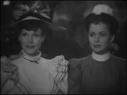 Dans quel film est-elle la partenaire d'Olivia de Havilland ?