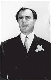 En 1948, Rita part en Europe. Le 3 juillet, lors d'une fte a Cannes, elle rencontre un homme appell Ali Khan. Quel est son titre ?