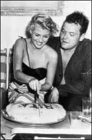 Quand se marie-t-elle avec Orson Welles ?