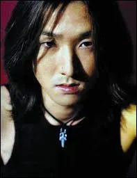 Qui est le bassiste ?