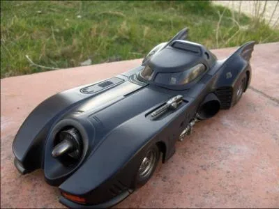 Voici la voiture de :