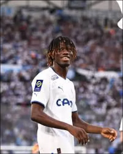 Issa Kaboré est le cousin d'un ancien joueur de l'OM. Quel est le prénom de ce champion de France 2010 ?