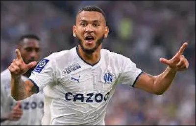 Dans quelle équipe nationale joue Luis Suarez ?