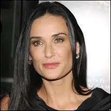 Trouvez l'intrus sur Demi Moore.