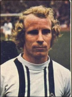 Il a �t� le s�lectionneur de l'Allemagne en 1998 (3-0 contre la Croatie en 1/4), il s'agit de ...