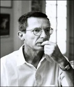 Ce franais a fait l'IDHEC, devenue FEMIS, a dessin dans Pilote, et a travaill avec Coluche et le Splendid (les Bronzs). Mais il a fait aussi La fille sur le pont (superbe) et rien que pour cela...