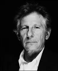 Franais russo-polonais, parlant couramment 6 langues, ralisateur de Le bal des vampires, Tess, Chinatown, Le pianiste. . The ghost writer montre qu'il n'a rien perdu de son talent spcifique