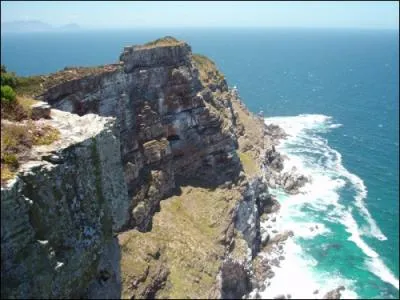 Toujours en Afrique du Sud, quel est le nom du cap qui marque le passage entre l'ocan Atlantique et l'ocan Indien ?