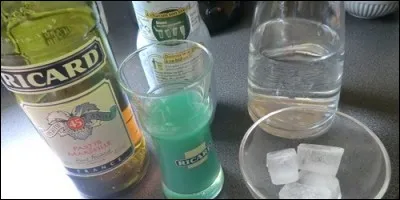 Cette boisson se fait avec avec du Pastis, du sirop de menthe et de l'eau ?
