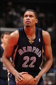 Qui est cet ailier, 8me de la draft 2006 et ancien joueur de l'universit de UConn ?