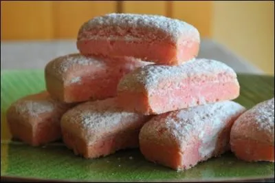 De quelle ville le biscuit rose est-il une spcialit ?