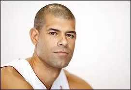 Qui est cet ancien ailier des Rockets, des Grizzlies et de l'universit de Duke ?