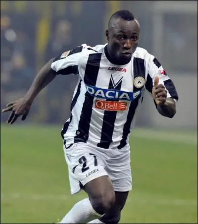 Auteur de grosses performances avec la Colombie lors de la Copa America, il est galement un des lments importants du 3-5-2 de l´Udinese. C´est