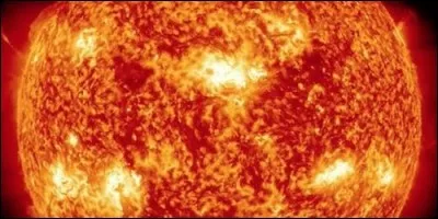 Quel âge a le Soleil à peu près ?