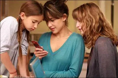 Lola a-t-elle des frres et soeurs ?