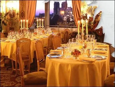 Quelle est la spcialit du restaurant la Tour d'Argent ?